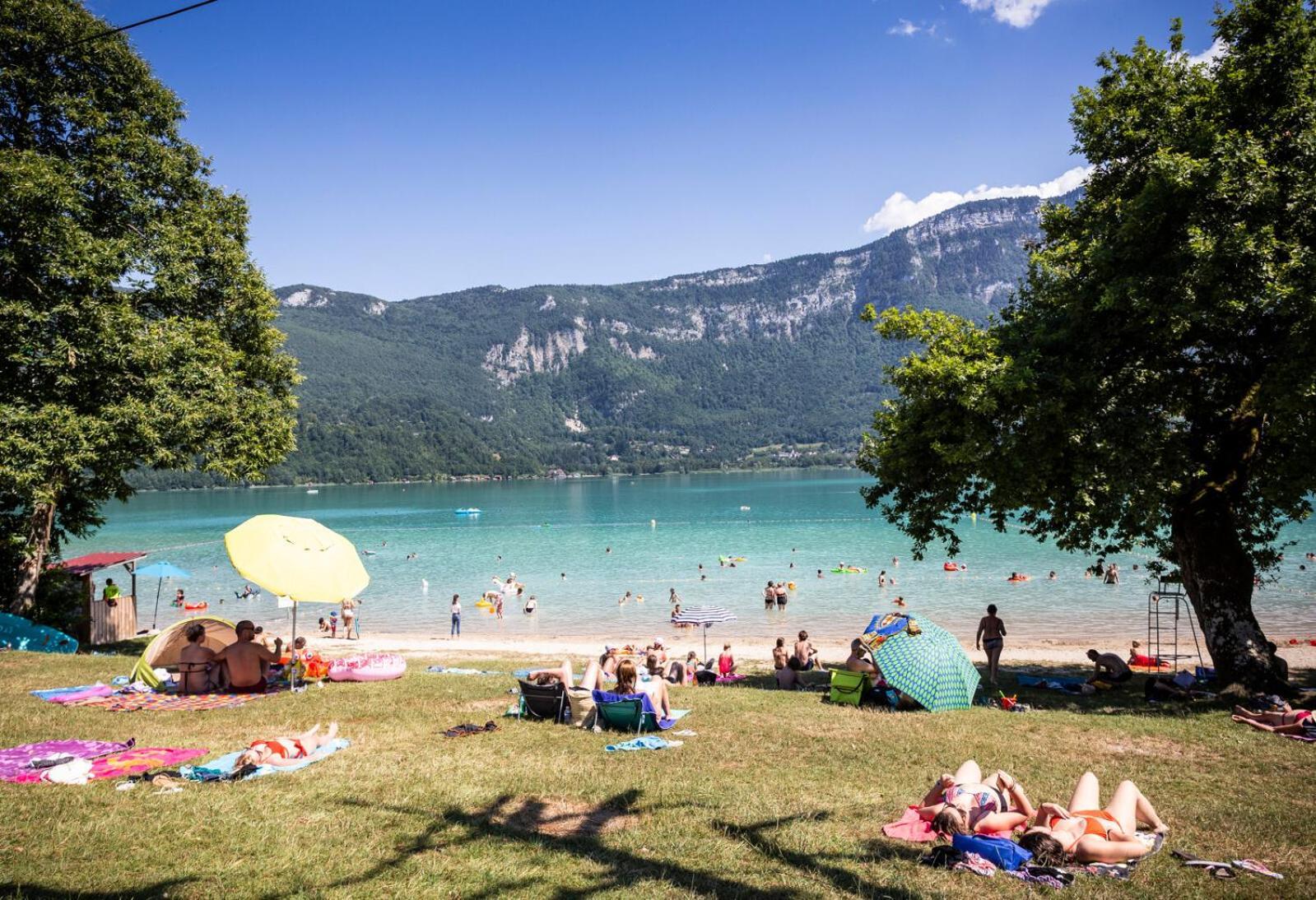 Huttopia Lac D'Aiguebelette Saint-Alban-de-Montbel Eksteriør billede